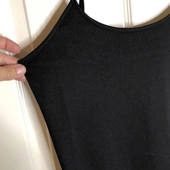 🌸NEW🌸 LISA RINNA Black Cami Top - Picture 2 of 6